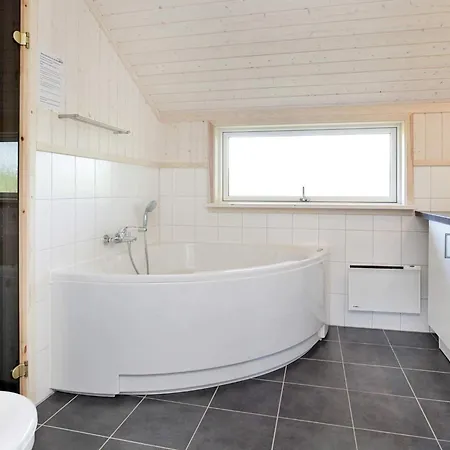 Дом отдыха 10 Person In